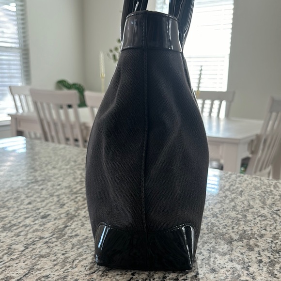 Gucci Sherry Line Black & White Patent Leather Canvas Shoulder Tote - Picture 4 of 16